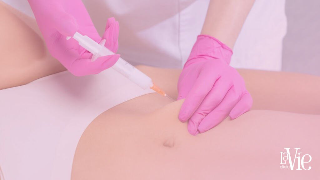 a female getting her vitamin b12 injection dosage for adults
