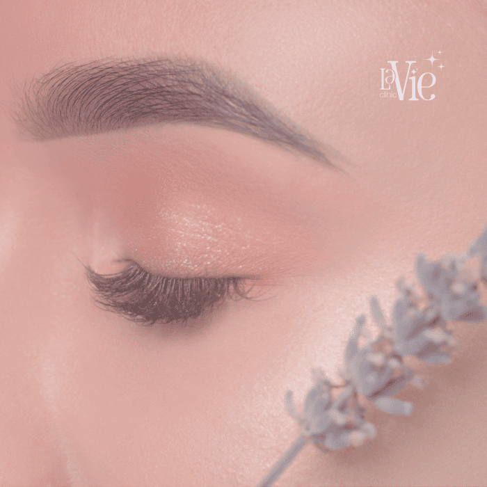 Lash Extension Touch-Ups